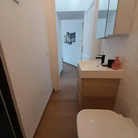 Apartment Acche