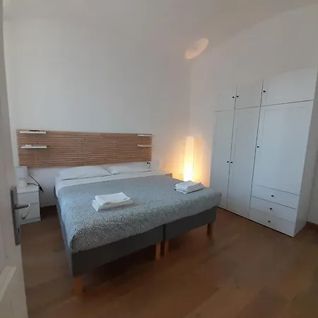 Apartment Acche *