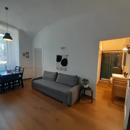 Apartment Acche *